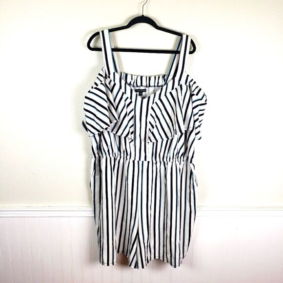 Women's NWT Lane Bryant Striped Short Romper Jumpsuit Size 26/28 - Picture 1 of 10